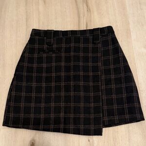 Elegant Black Plaid Mini Skirt